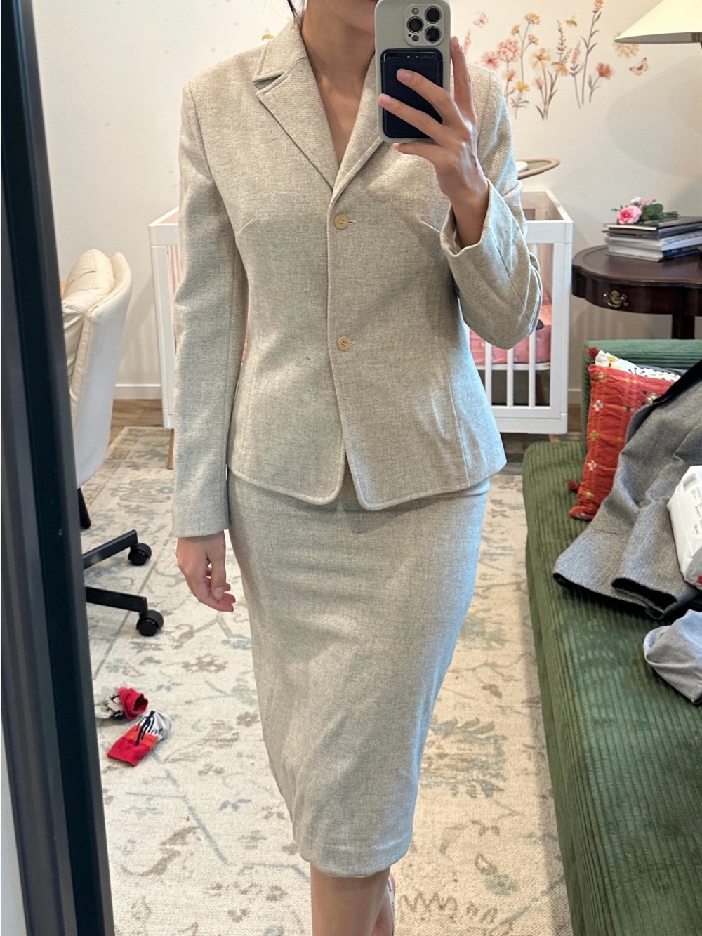 Classic Two-Piece Light Gray Skirt Suit